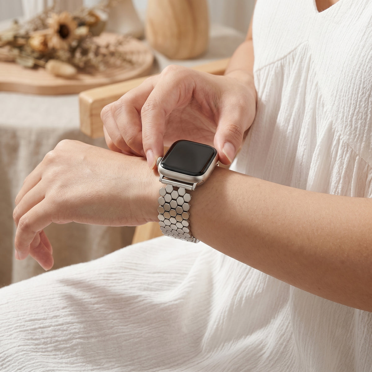 Silver Honeycomb Luxury Apple Watch Strap